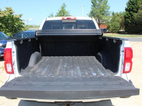Used 2016 Chevrolet Silverado 1500 LTZ Z71 w/ LTZ Plus Package AWD/4WD image 15