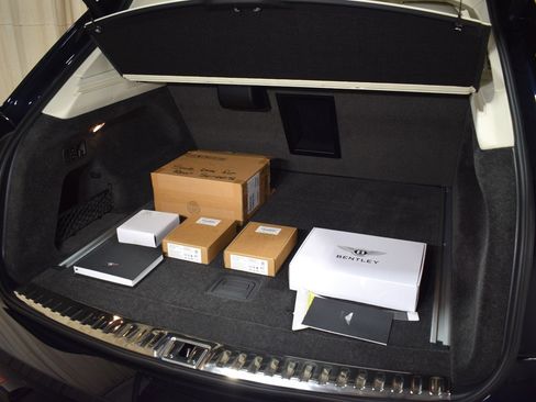 New 2025 Bentley Bentayga image 44