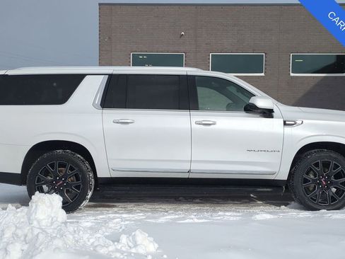 Used 2023 GMC Yukon XL SLT w/ SLT Premium Package image 8