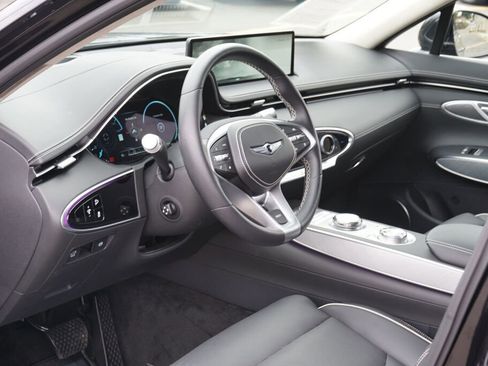 Used 2025 Genesis Electrified GV70 Advanced w/ Prestige Package image 16