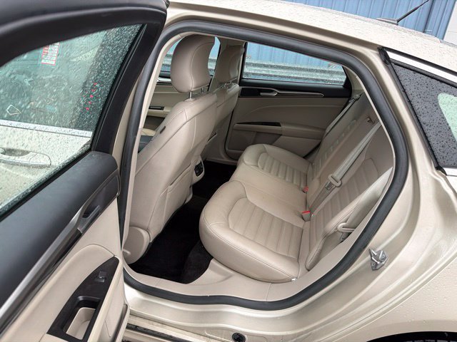 Used 2018 Ford Fusion SE w/ Fusion SE Technology Package AWD/4WD image 4