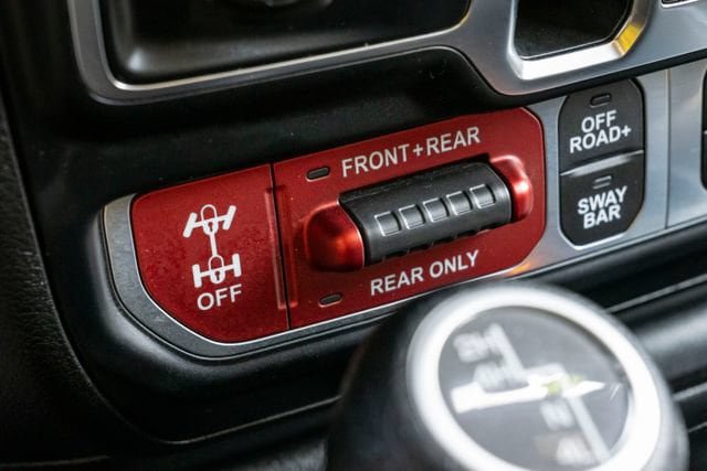 Used 2024 Jeep Wrangler Unlimited Rubicon AWD/4WD image 26