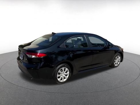Used 2025 Toyota Corolla LE FWD image 14