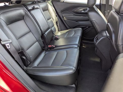Used 2023 GMC Terrain SLT image 28