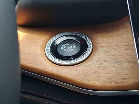 Certified 2022 Jeep Grand Cherokee Summit AWD/4WD image 32