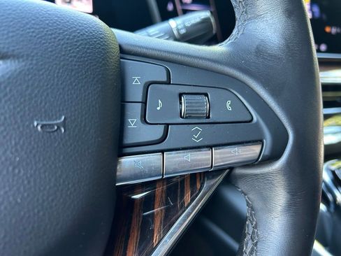 Used 2023 Cadillac Escalade ESV Premium Luxury RWD image 26