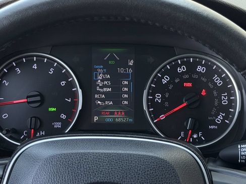 Used 2019 Toyota RAV4 XLE Premium FWD image 16