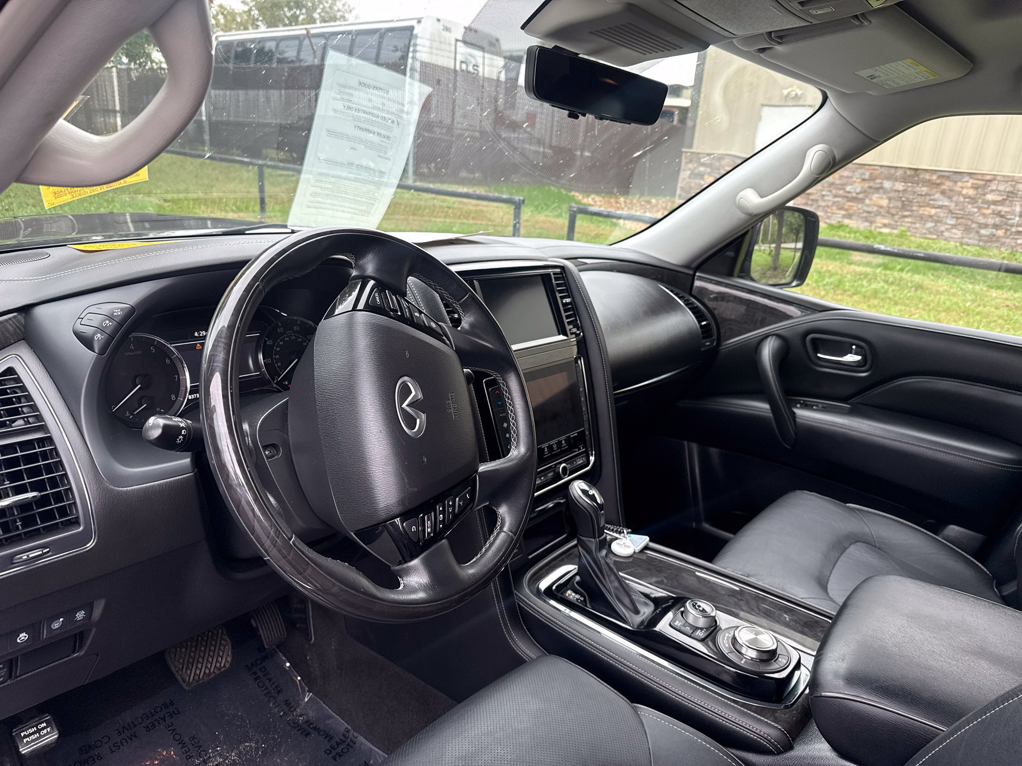 Used 2021 INFINITI QX80 Luxe AWD/4WD image 11