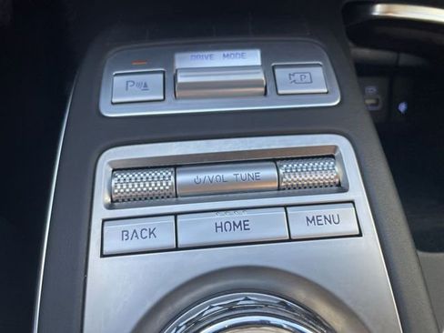 Used 2025 Genesis GV70 2.5T image 18