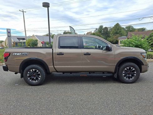 Used 2024 Nissan Titan PRO-4X w/ Off Road Protection Package image 7