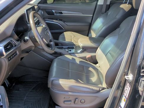 Used 2022 Kia Telluride SX w/ Towing Package FWD image 11