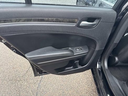 Used 2016 Chrysler 300 C image 16