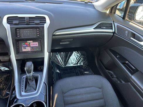 Used 2014 Ford Fusion SE FWD image 32