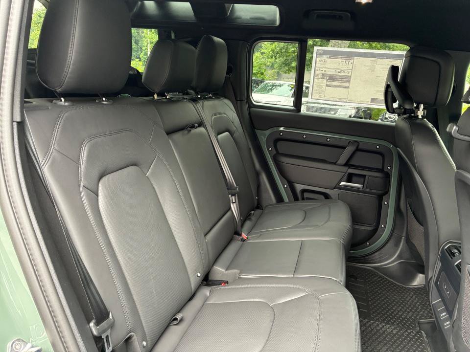 New 2026 Land Rover Defender 110 Trophy Edition AWD/4WD image 29