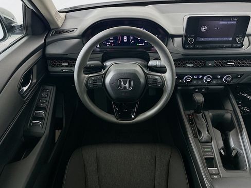 Used 2025 Honda Accord SE image 5