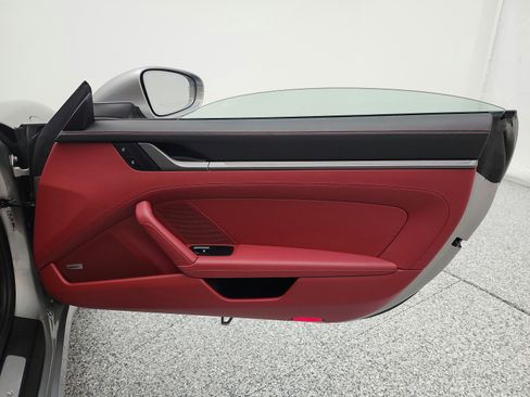 Used 2022 Porsche 911 Carrera image 18