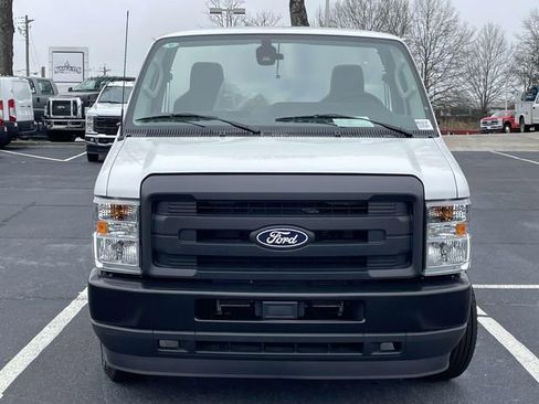 New 2026 Ford E-350 and Econoline 350 Super Duty w/ Driver's Safety Package RWD image 7