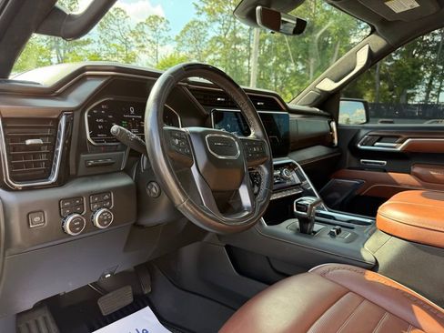 Used 2024 GMC Sierra 1500 Denali Ultimate AWD/4WD image 10