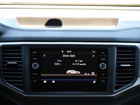 Used 2020 Volkswagen Atlas Cross Sport SE FWD image 31