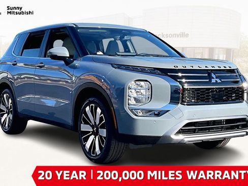 New 2026 Mitsubishi Outlander SE image 2