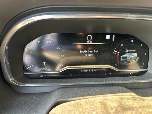 Used 2023 GMC Yukon SLT RWD image 12