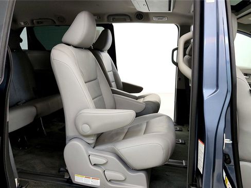 Used 2016 Toyota Sienna XLE Premium w/ Protection Package image 18