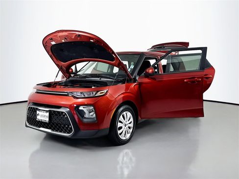 Used 2020 Kia Soul LX image 15