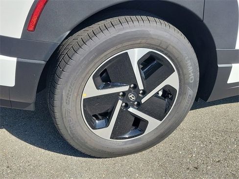 New 2026 Hyundai Ioniq 9 SE image 25