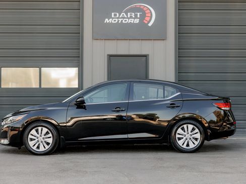 Used 2025 Nissan Sentra S w/ Lighting Package FWD image 4