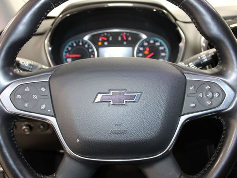 Used 2021 Chevrolet Traverse RS FWD image 13
