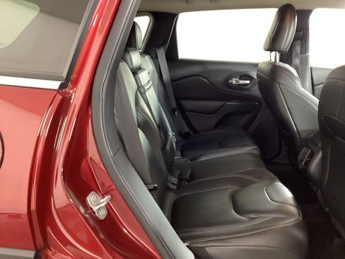 Used 2016 Jeep Cherokee Limited AWD/4WD image 10