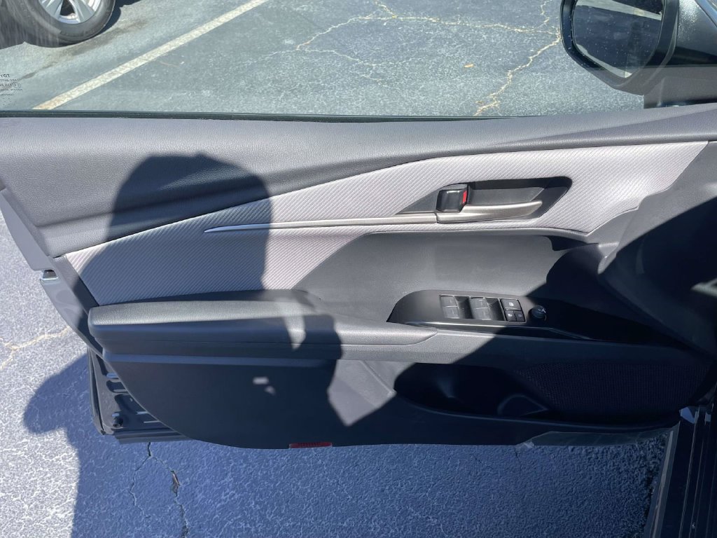 New 2026 Toyota Camry SE w/ Convenience Package FWD image 15