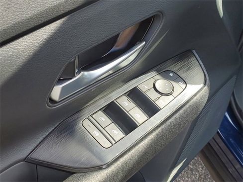 New 2026 Nissan Kicks SV image 25