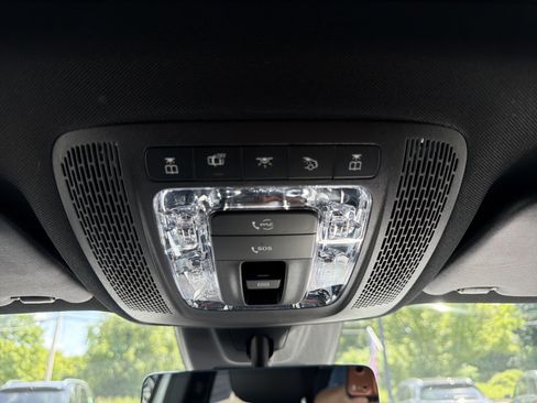 Used 2023 Mercedes-Benz GLB 250 4MATIC image 19