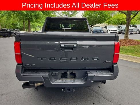 Certified 2025 Toyota Tacoma SR5 AWD/4WD image 10