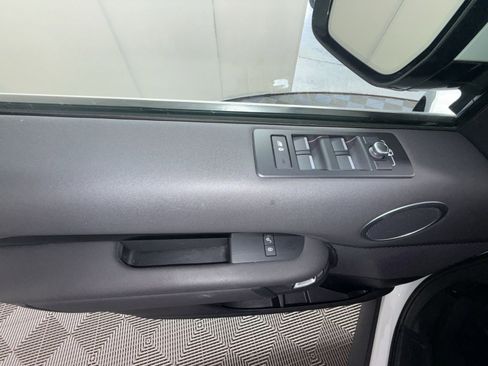 Used 2020 Land Rover Discovery SE AWD/4WD image 15