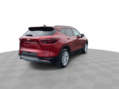 Used 2024 Chevrolet Blazer LT w/ Sound & Technology Package image 8