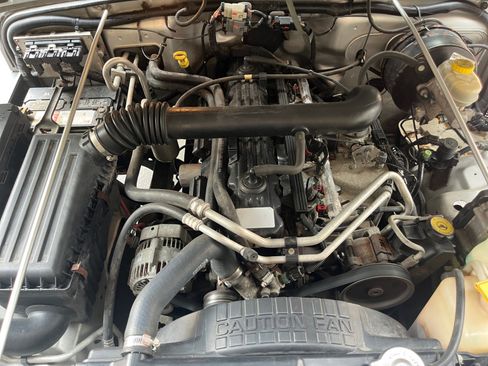 Used 2004 Jeep Wrangler 4WD w/ Dual Top Group image 28