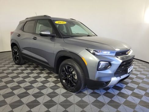 Used 2022 Chevrolet TrailBlazer LT FWD image 25