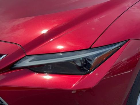 Used 2024 Lexus IS 300 w/ Comfort Package RWD image 9