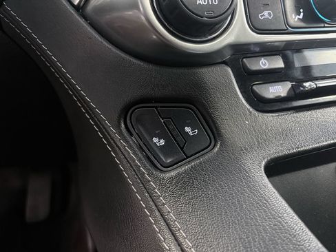 Used 2019 Chevrolet Tahoe LT w/ LT Signature Package AWD/4WD image 31
