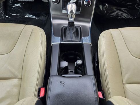 Used 2013 Volvo S60 T5 FWD image 26
