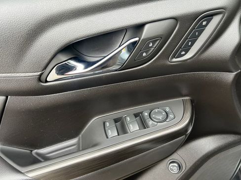 Used 2023 GMC Acadia SLT w/ Elevation Edition AWD/4WD image 11