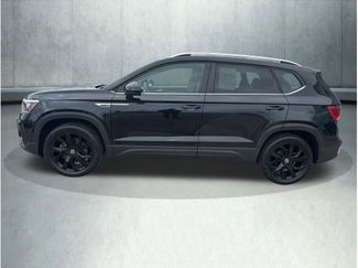 Used 2023 Volkswagen Taos SE w/ Panoramic Sunroof Package AWD/4WD video 2