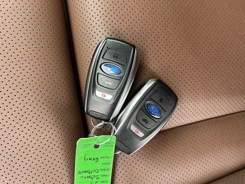 Used 2025 Subaru Outback Touring AWD/4WD image 25