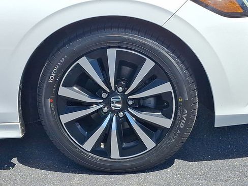 Used 2023 Honda Civic EX image 8