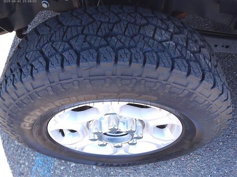 Used 2025 Ford F250 XLT AWD/4WD image 23