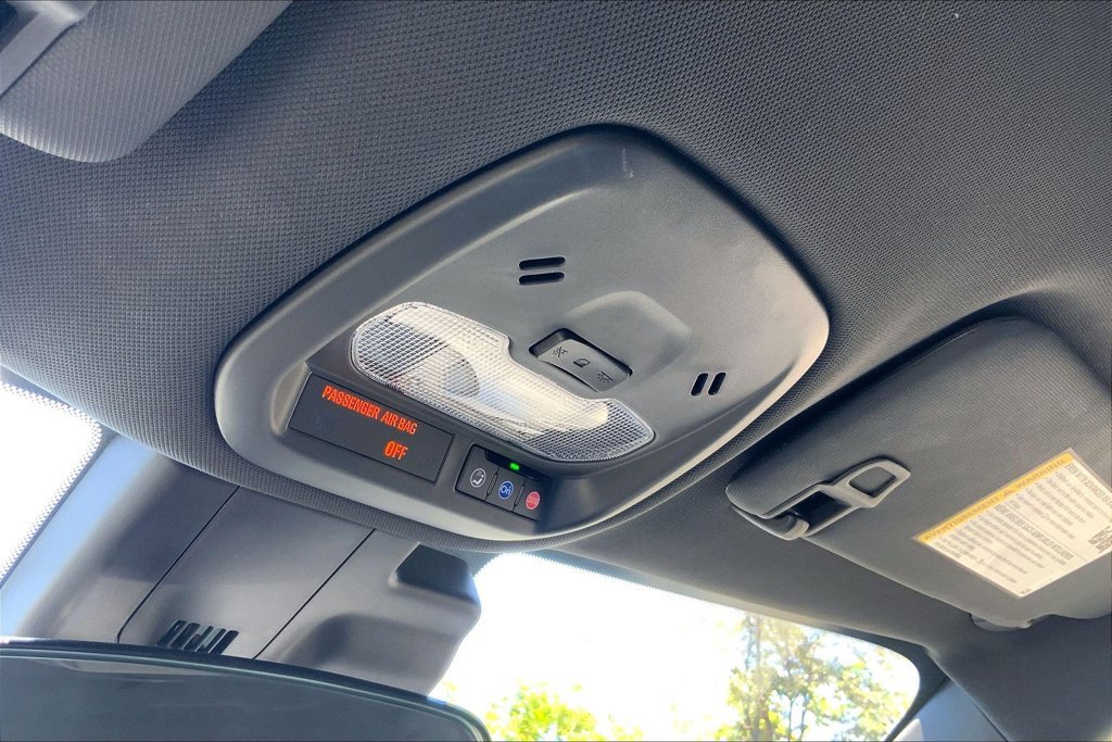 Used 2024 Chevrolet Trax RS FWD image 30