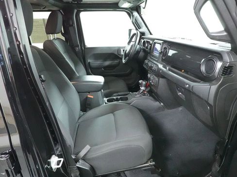 Used 2022 Jeep Gladiator Sport AWD/4WD image 32