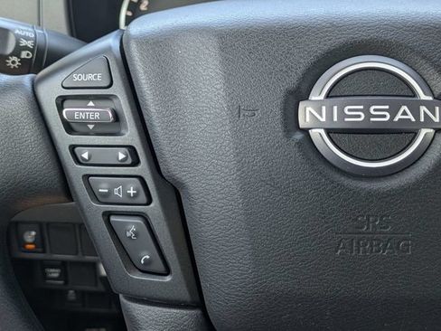 Used 2025 Nissan Frontier SV RWD image 19